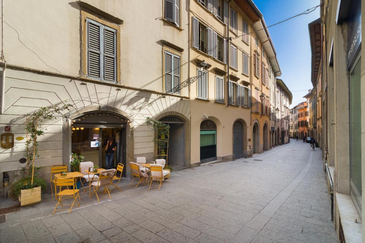 Bergamo Art Apartment Luaran gambar