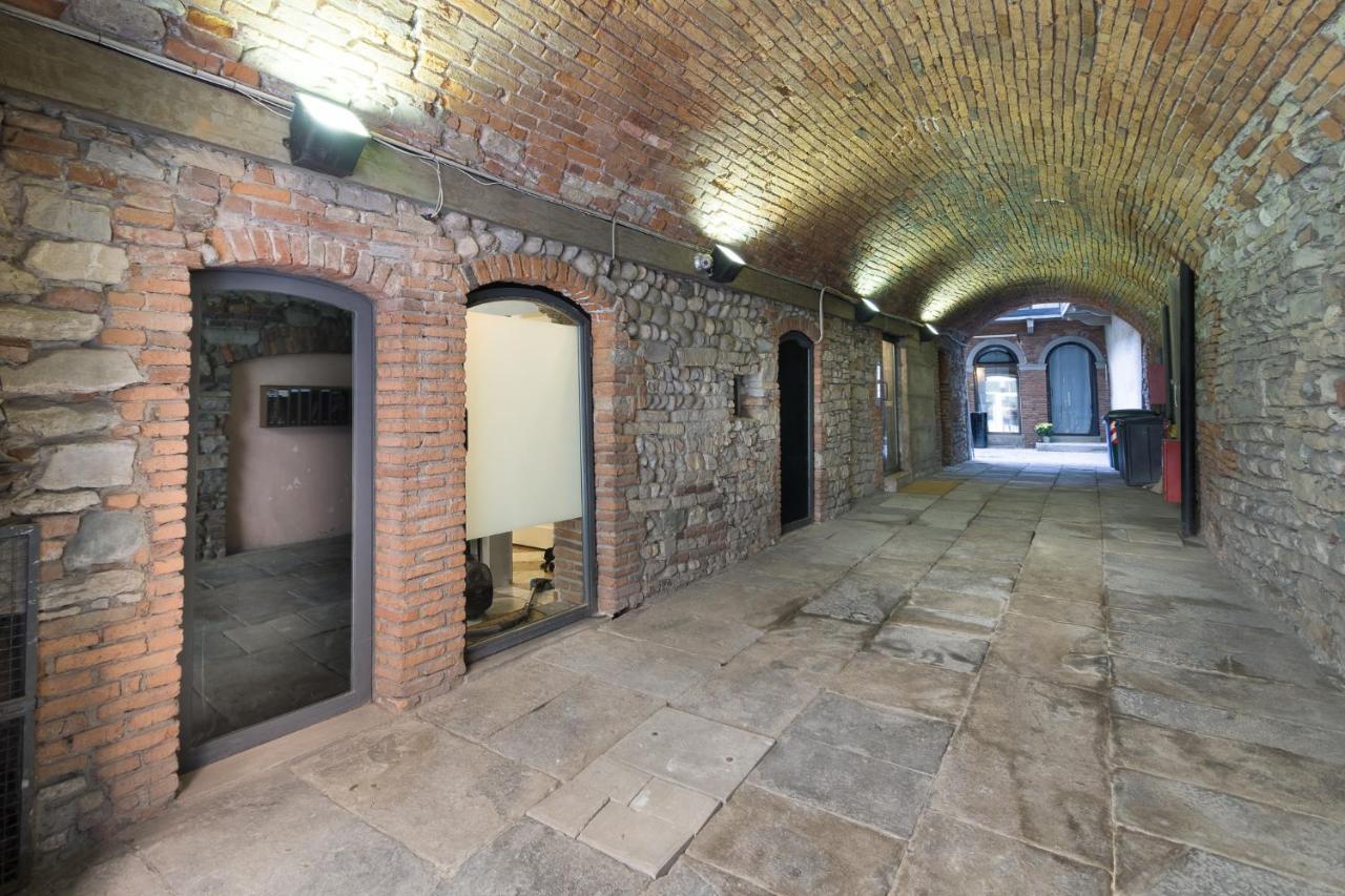 Bergamo Art Apartment Luaran gambar